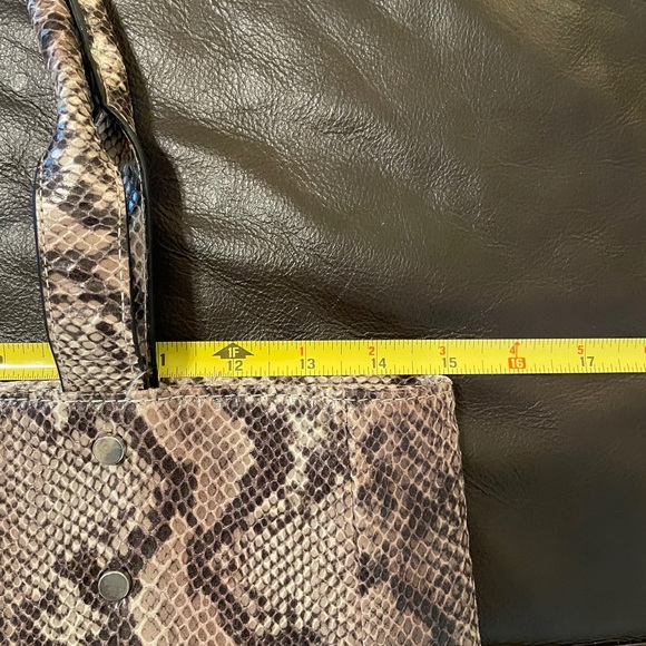 🎉HOSTPICK🎉NWOT Mossimo Snakeskin Bag SEE BOOTIES - Picture 8 of 10